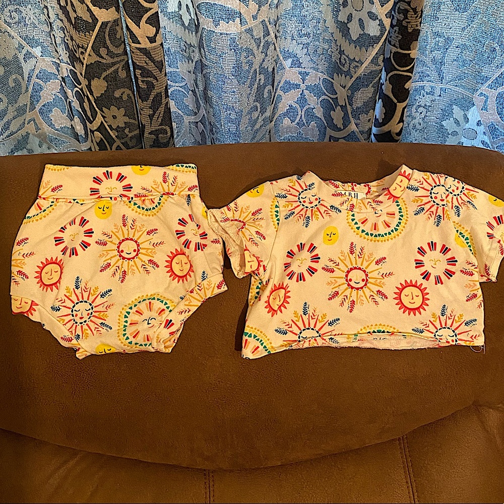 Top and bottom summer vibes set.